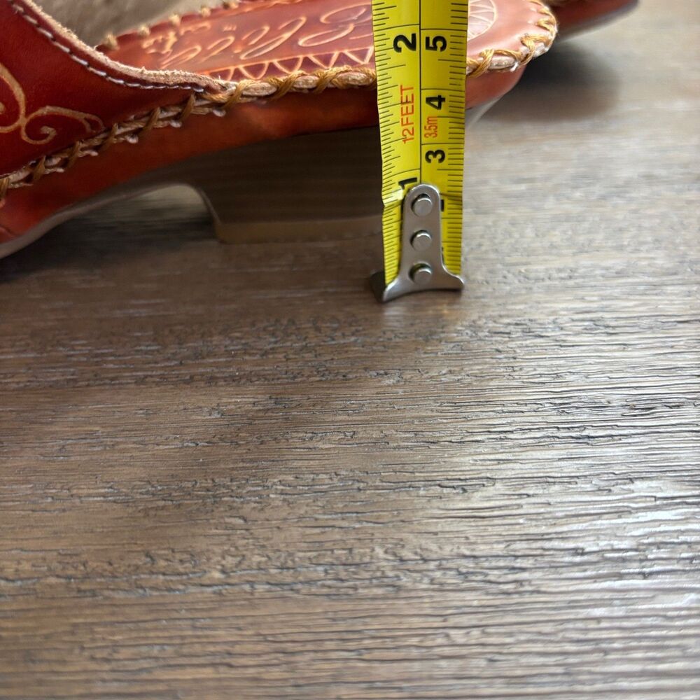 Elite By Corky's Robin Red Leather Floral Beaded Thong Sandal Sz 7 Boho "Read" - Picture 8 of 9